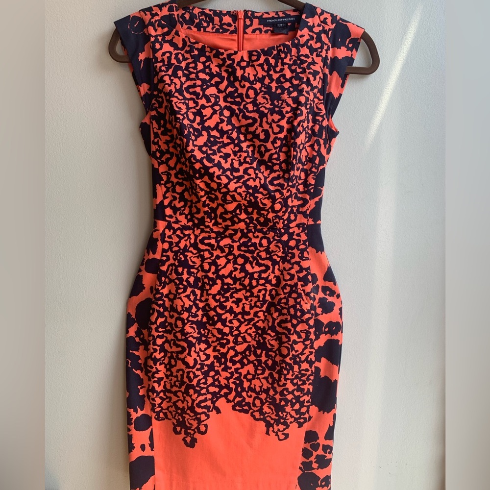 🧡 French Connection Fitted Boat Neck Dress | Coral & Black | Size 2